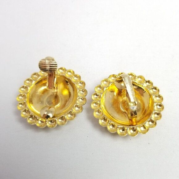 Vintage Sarah Coventry Round Dome Clip On Earrings, Gold Tone Retro 80s Style - Picture 3 of 7